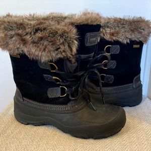 Khombu Women’s 10M Black Suede Snow Duck Boots